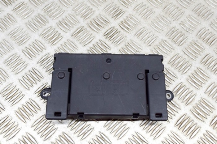 Modul panou de siguranțe JAGUAR I-PACE X590 2020 OEM: M9D3-14A073-CB,M9D3-14A076-AA 20944957