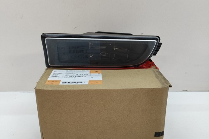 Proiector ceață st&acirc;nga față BMW 7 E38 1994 OEM: 63178352023,8352023 | 29969960