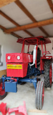 Tractor UTB 445L foto