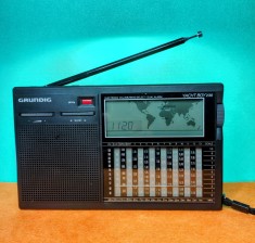 Radio Grundig YB230 foto