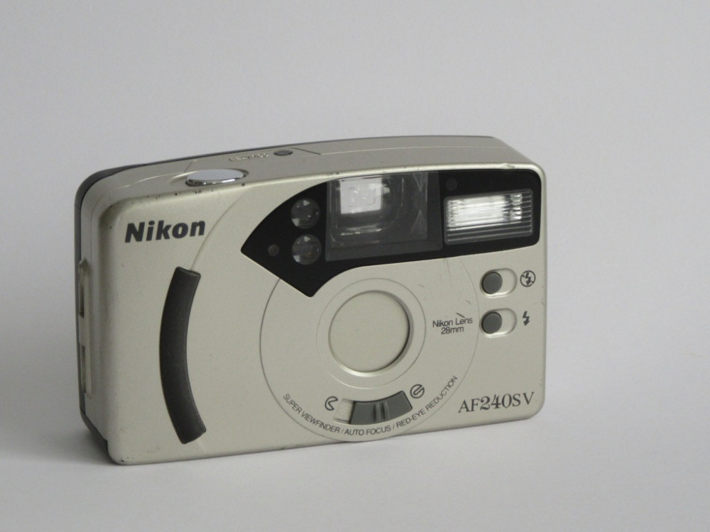 Nikon AF 240 SV - Nikon lens 28mm - Point&Shoot 35mm film camera | arhiva  Okazii.ro