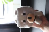 Pachet Minecraft Original: 2 Plușuri (Vulpe + C&acirc;ine) + 2 Cărți Ghiduri