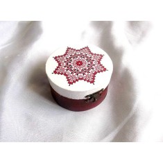 Cutie lemn decorata cu motiv traditional 38685