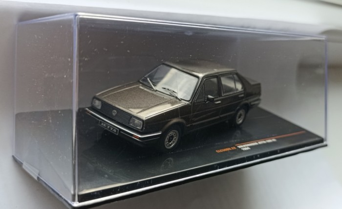 Macheta VW Jetta MK2 1984 verde inchis - IXO 1/43 Volkswagen
