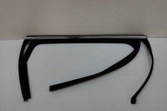 Bandou superior ușă dreapta spate HYUNDAI SANTA F&Eacute; IV TM 2019 OEM: 83540S1000 | 30337435