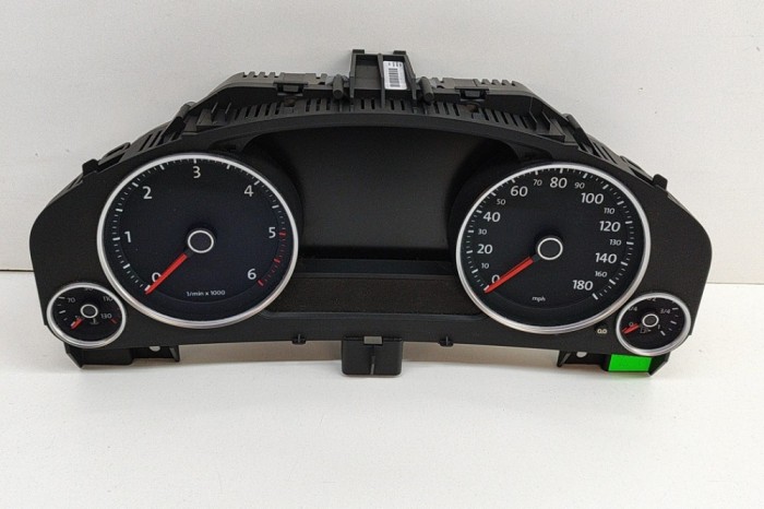 Ceas de bord VW TOUAREG 7P5 2016 OEM: 7P6920983G,0263677157 27586438