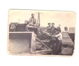 Poza mica muncitori cu buldozer, Turda 1958