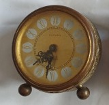 CY - Ceas mecanic de masa &amp; voiaj cu sonerie brand "EUROPA" / nefunctional / D: 6 cm H: 6,50 cm Grisimea: 3 cm 125 g / articol fabricat in Germania