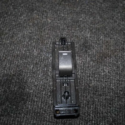 Buton geam ușă dreapta spate MAZDA 6 Hatchback GH 2010 OEM: GDK466380A 2241861 foto