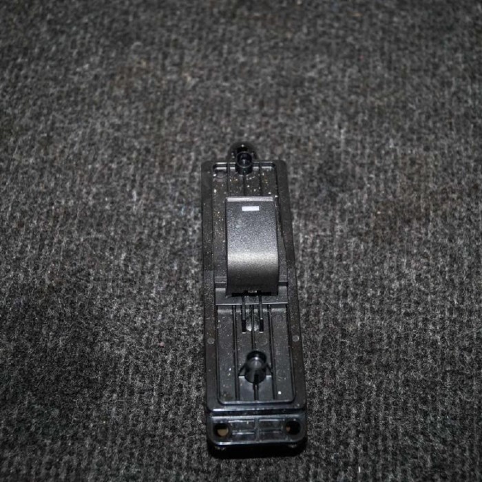 Buton geam ușă dreapta spate MAZDA 6 Hatchback GH 2010 OEM: GDK466380A 2241861