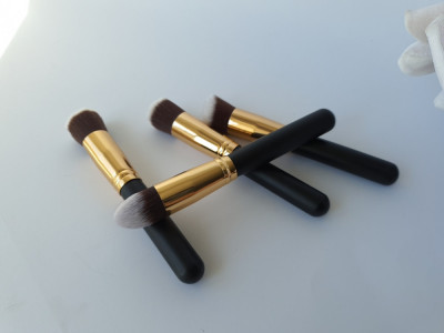Set 4 Pensule - Kabuki Profesionale Calitate Superioara - Negru + Auriu foto