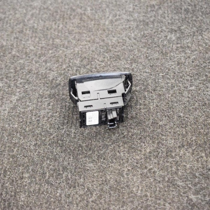 Buton geam ușă dreapta spate BMW 4 Gran Coupe F36 2016 OEM: 9208106 4067335
