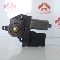 Motoras Macara Dreapta Spate VW Golf V 2008