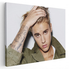Tablou afis Justin Bieber cantaret 2339 Tablou canvas pe panza CU RAMA 60x90 cm foto