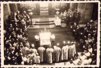 HST M132 Poză slujbă religioasă cu 7 preoți Rom&amp;acirc;nia interbelică foto