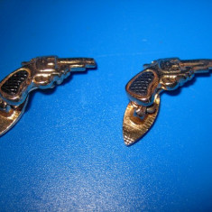 1613-Butoni de manseta model pistolete in stare buna, marimi: 2.5_1.5cm.