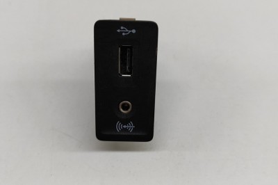 Port USB/AUX-In VW ARTEON 3H7 2018 OEM: 5G0035222E 22291615 foto