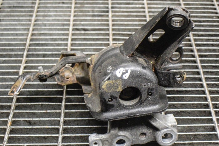Suport motor dreapta TOYOTA PRIUS _W3_ 2012 | 11038634