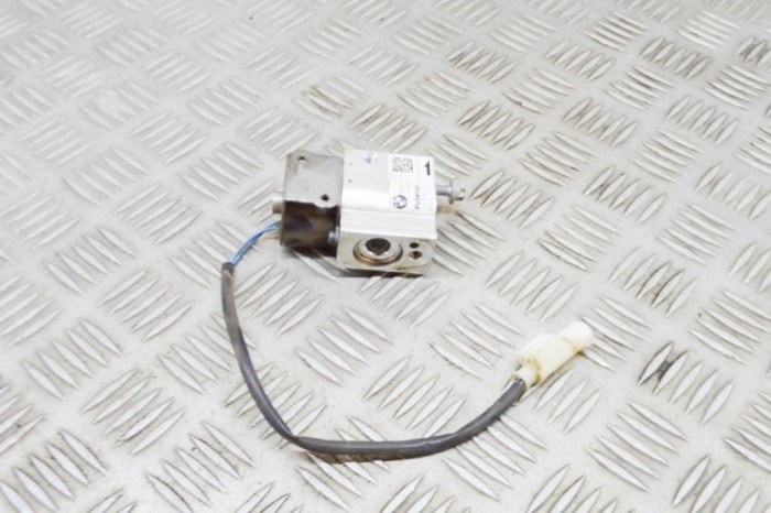 Supapa de expansiune aer condiționat BMW i3 I01 2019 OEM: 9292570,RUS-QP4BMG-1 20388305