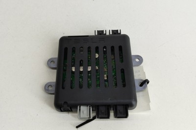 Unitate de control USB/AUX TESLA MODEL X 2016 OEM: 1042829-00-E 27212113 foto