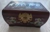 Caseta din lemn exotic decorata cu sidef