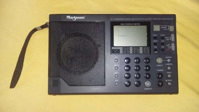 RADIO RECEIVER MAGNUM WR218 , IMPECABIL ,ESTE CA NOU ! FUNCTIONEAZA .