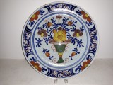 CERAMICA VECHE DE COLECTIE DELFT- MAJOLICA - DECOR FLORAL POLICROM - SEC. XVIII