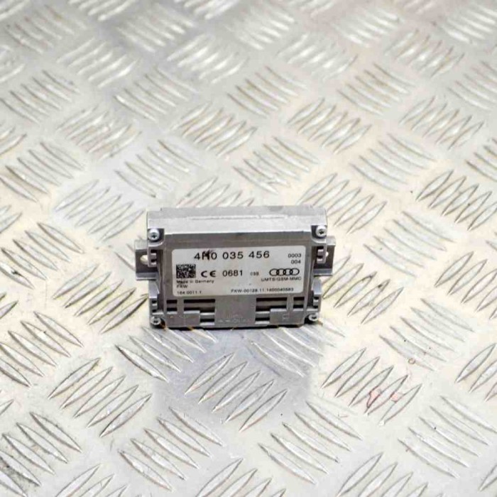 Amplificator de antena AUDI A6 4G2, C7, 4GC 2015 OEM: 4H0035456