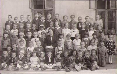 P810 Elevi, Rom&amp;acirc;nia interbelică foto