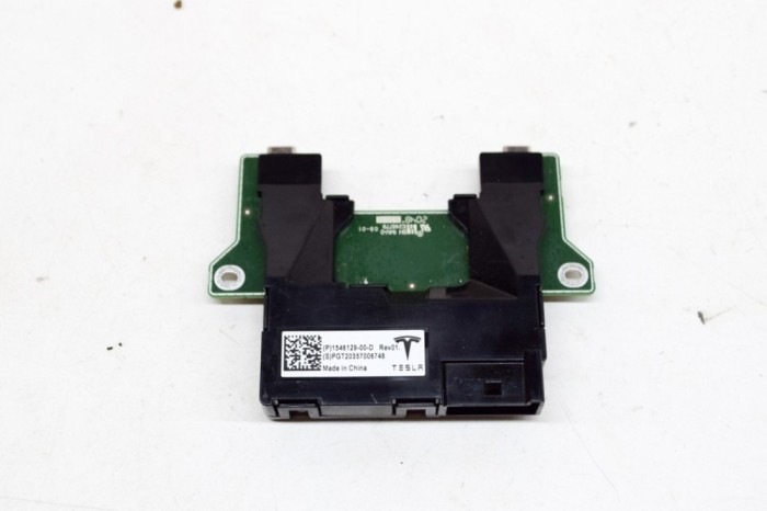 USB TESLA MODEL 3 2021 OEM: 1546129-61-D,1546129-00-D 14170734
