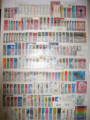 GERMANIA , BERLIN 1957 - 1990 34 DE ANI COMPLETI TIMBRE NESTAMPILATE foto