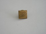 QW9 N6 27 - insigna - simbol litera N, Europa