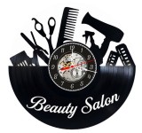 Ceas de perete decorativ realizat din disc de vinil, Model Beauty Salon, Foarfece, Pieptene, Uscator de Par si Bigudiuri, Negru Premium, 30 cm