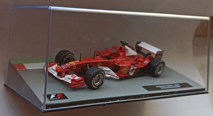 Macheta Ferrari F2004 Rubens Barrichello Formula 1 2004 - IXO/Altaya 1/43 F1