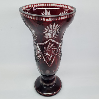 Vaza masiva romaneasca cristal rosu rubin, veche, vintage foto