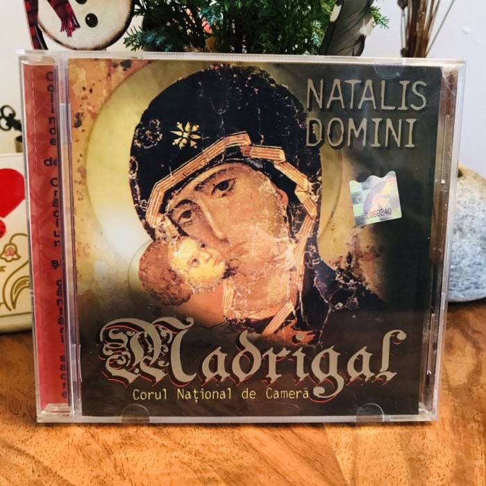 CD COLINDE Corul Național de Cameră Madrigal Dirijor: Marin Constantin &ndash; Colinde De Crăciun Și C&acirc;ntări Sacre