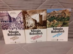 TRILOGIA BALCANICA (MAREA SANSA/ORASUL DECAZUT/PRIETENI SI EROI)-OLIVIA MANNING