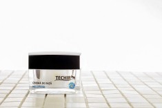CREMA HIDRATANTA DE FATA/ZI 50GR