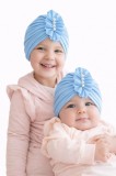 Caciulita bleu tip turban cu perlute aplicate in fata (Marime Disponibila: 3-6
