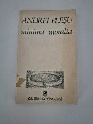 Carte cu autograf Andrei Plesu Minima moralia foto