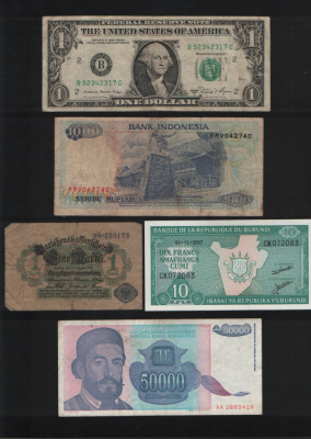 Set 5 bancnote de prin lume adunate (cele din imagini) #132 foto