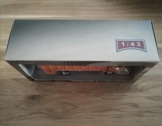 Se vinde machetă camion roman Diesel model salubritate.