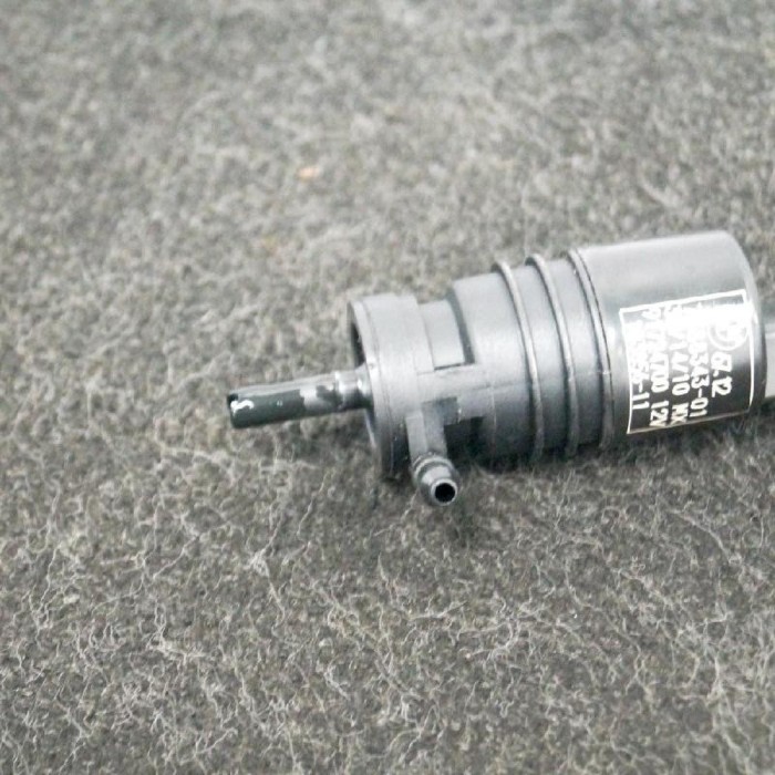 Motor rezervor lichid de parbriz BMW X3 F25 2014 OEM: 7388343 2692665
