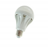Cumpara ieftin Bec LED clasic E27, 9W, 6500K, 806 lm, lumina rece