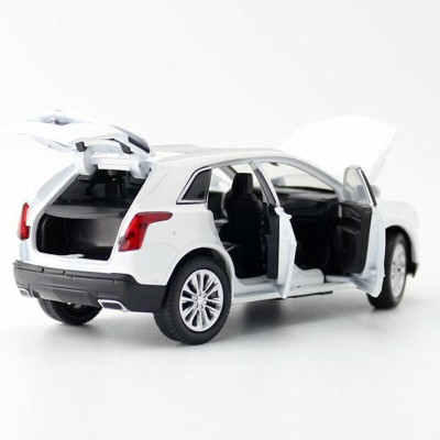 Macheta Cadillac XT5 / lumina, sunet and coteste roti fata / alb Tayumo 1/32 foto