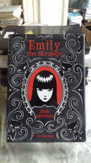 EMILY THE STRANGE. ZILELE PIERDUTE - ROB REGER foto