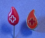 Lot 2 Insigne Medicina - "Picatura" - "CRUCEA ROSIE"