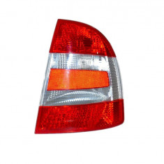 Stop spate lampa Skoda Superb 3U4 09.2006-06.2008, partea dreapta fara suport becuri, Stopuri Skoda Superb 3U5945112A