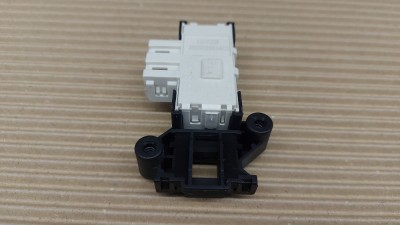 Mecanism inchidere usa hublou Masina de spalat GORENJE WHP72EAS / R30 foto