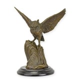 Bufnita-statueta din bronz cu un soclu din marmura BF-7